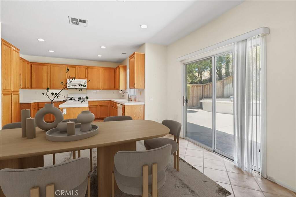 28445 Silverking Trail, Saugus, CA 91390