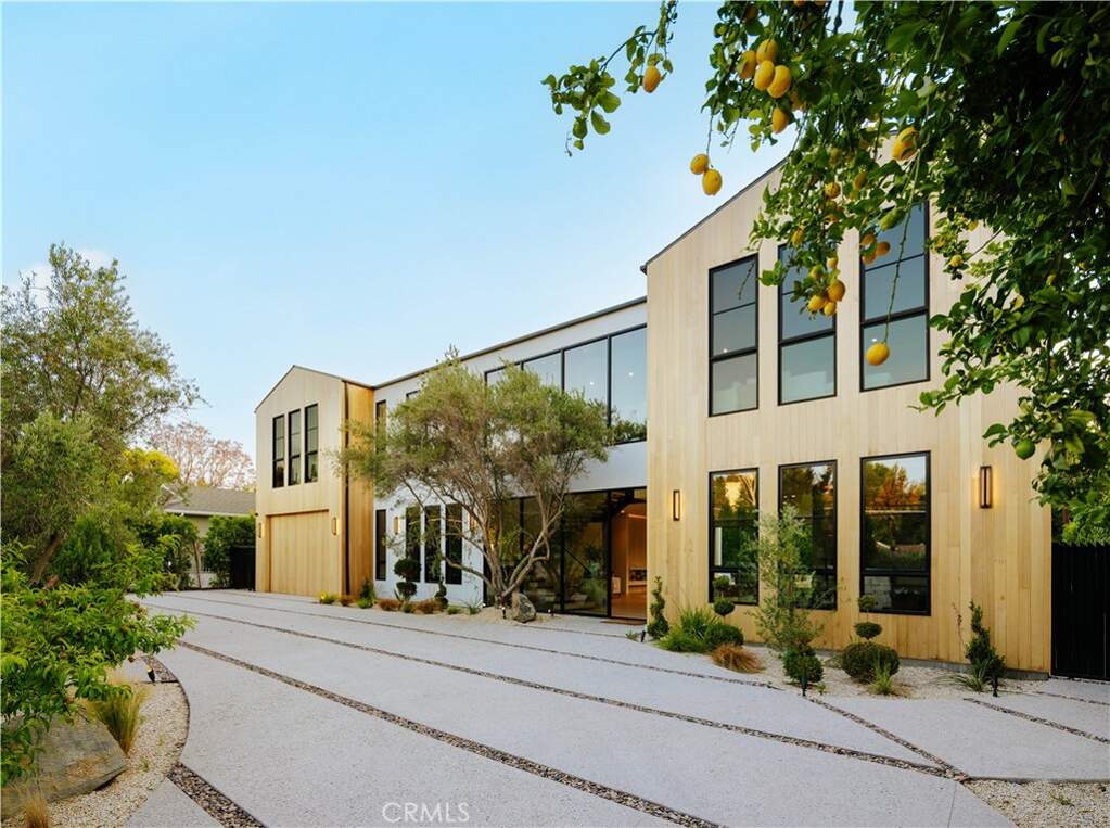 5461 Bothwell Road, Tarzana, CA 91356
