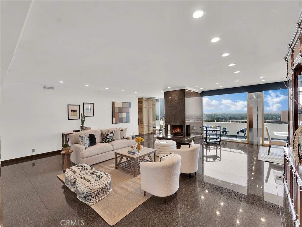 1333 S Beverly Glen Boulevard #1006, Los Angeles, CA 90024