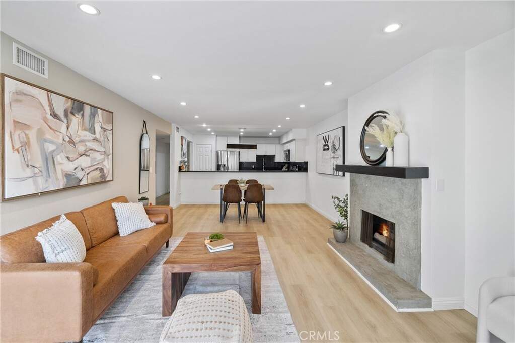 1940 N Highland Avenue #2, Los Angeles, CA 90068