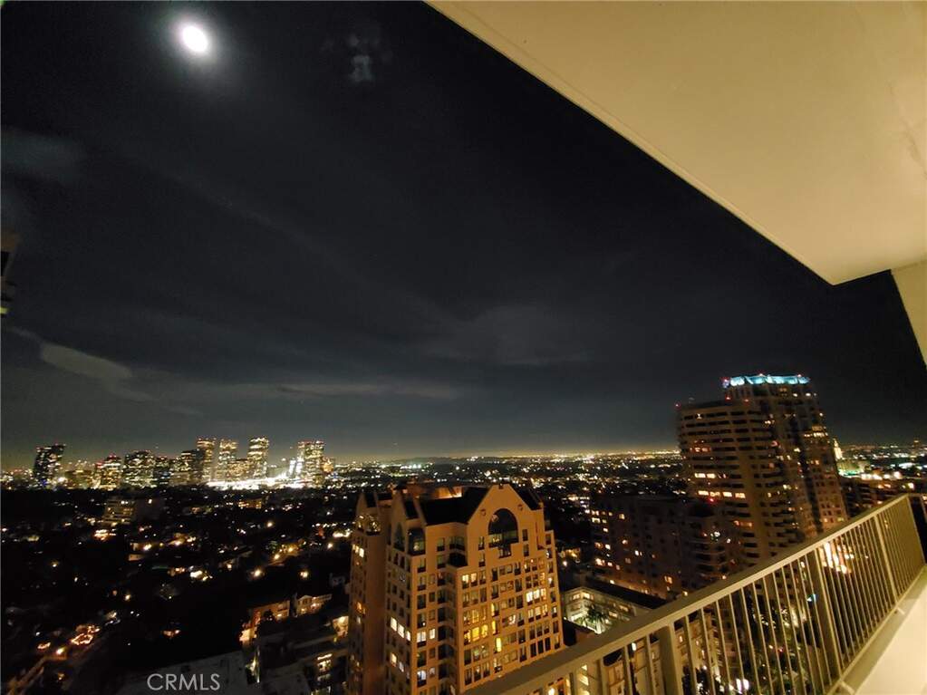 10501 Wilshire Boulevard #2204, Los Angeles, CA 90024