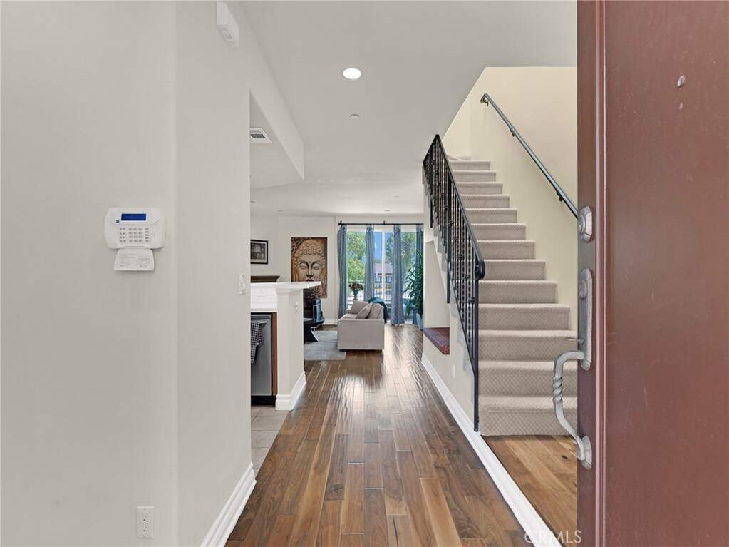 5753 White Oak Avenue #3, Encino, CA 91316