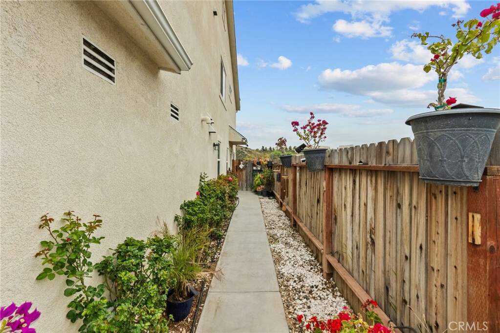 26120 Goldman Place, Saugus, CA 91350