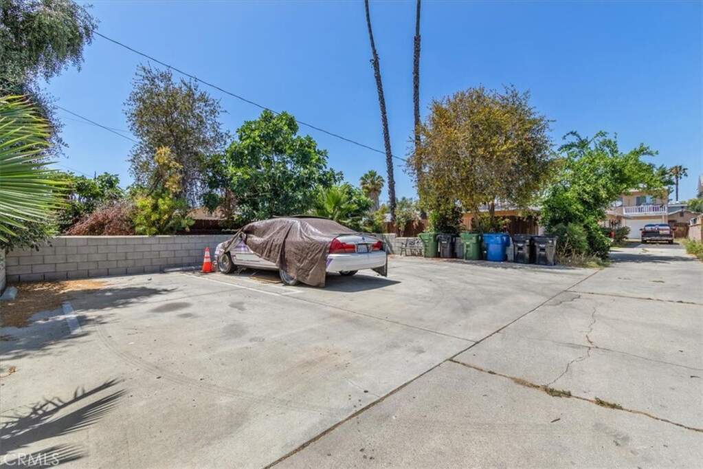 18713 Vanowen Street, Reseda, CA 91335