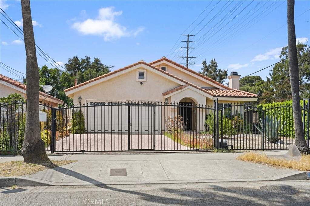 11833 Pendleton Street, Sun Valley, CA 91352
