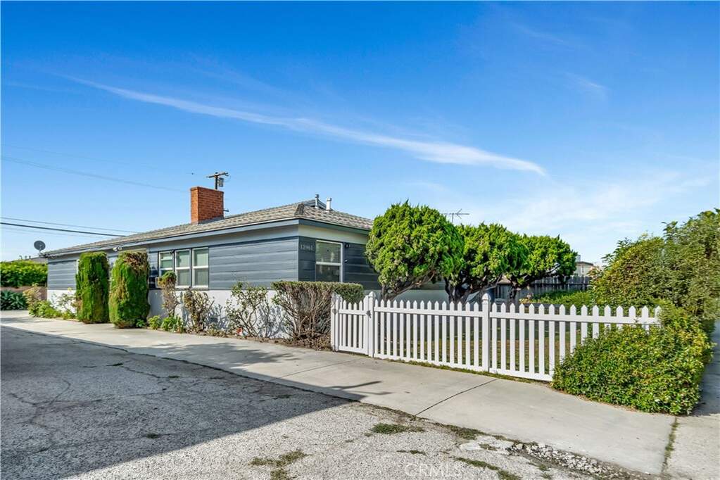 12961 Panama Street, Los Angeles, CA 90066