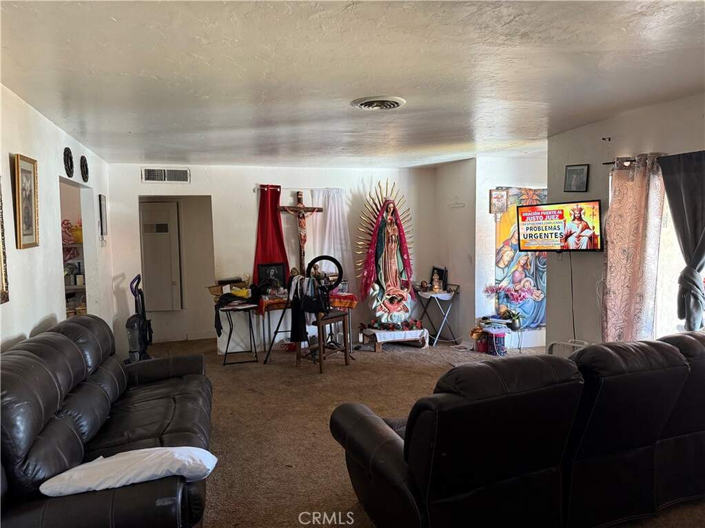 2417 Edwards Avenue, Bakersfield, CA 93306