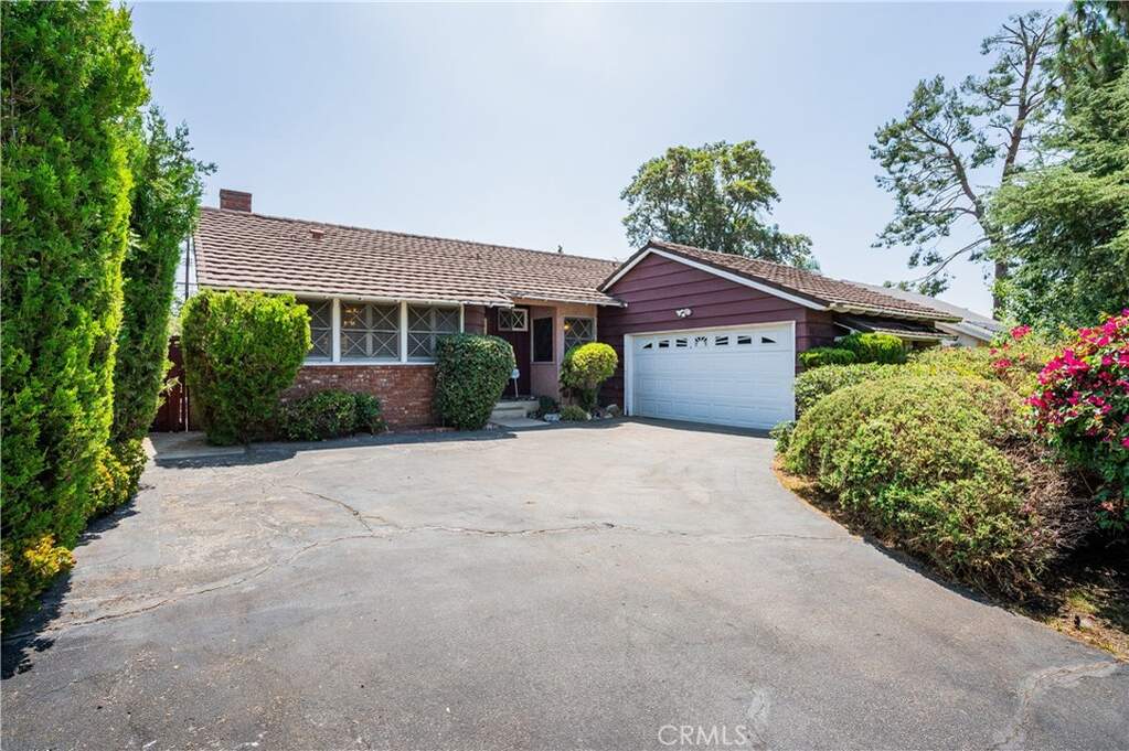 10024 Norwich Avenue, San Fernando, CA 91345