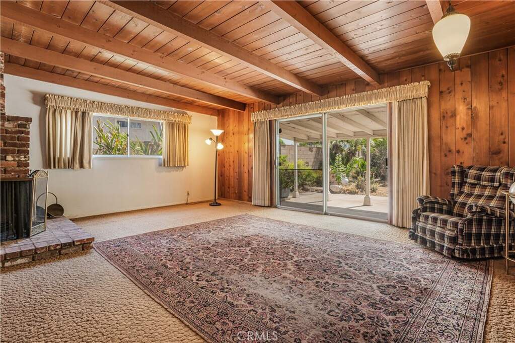 10024 Norwich Avenue, San Fernando, CA 91345