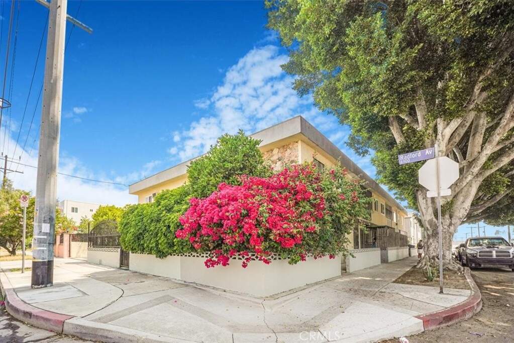 6904 Radford Avenue #1, North Hollywood, CA 91605