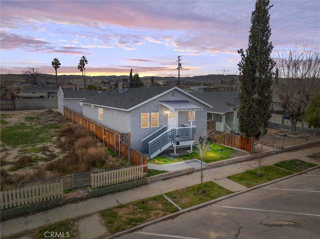 313 Woodrow Street, Taft, CA 93268