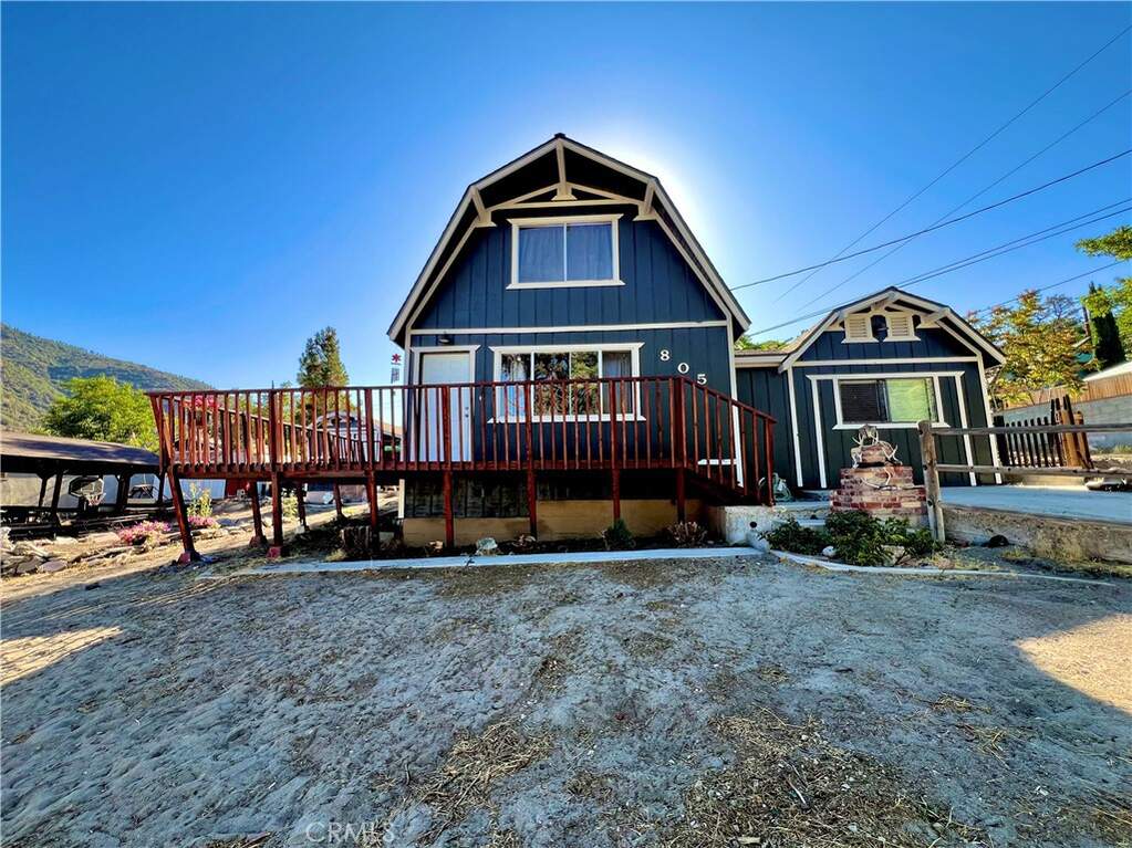 805 Lomita Trail