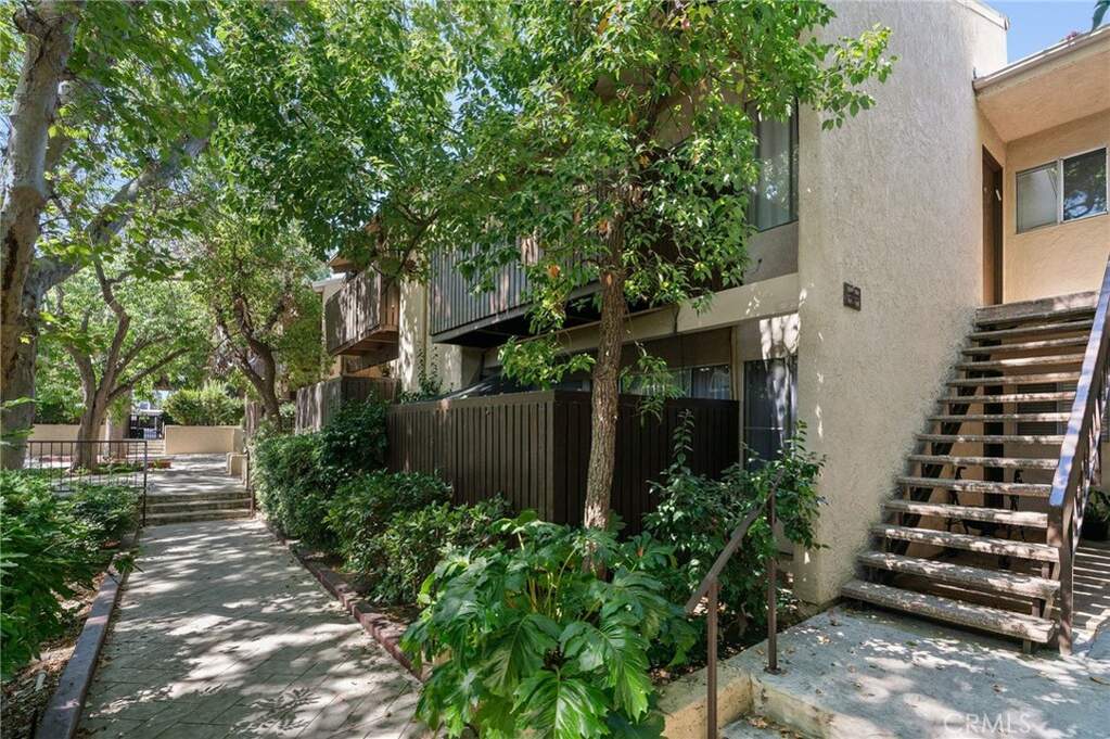 18350 Hatteras Street #267