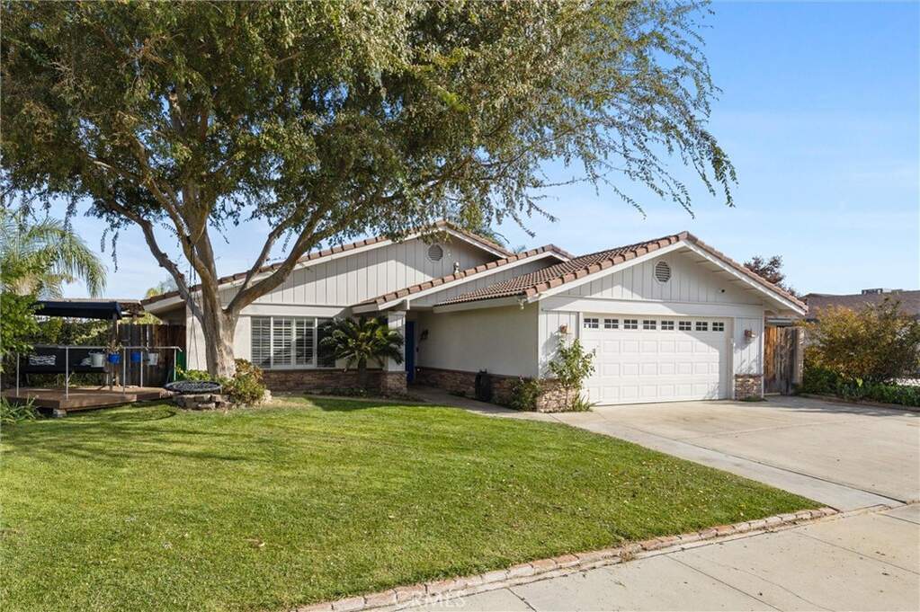 414 Hillard Street, Taft, CA 93268