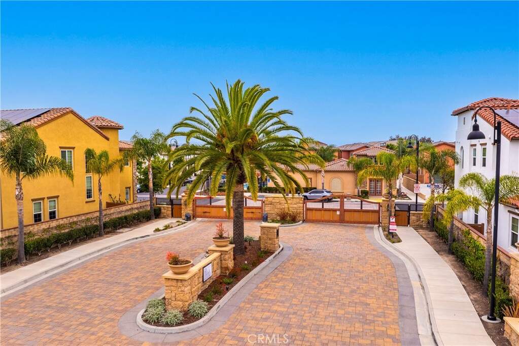1625 Range Road, Oxnard, CA 93036 | MLS# SR26049051 | Christie's ...