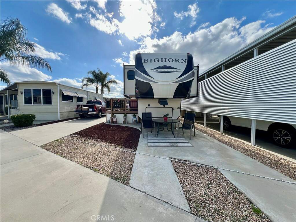 1295 S Cawston Avenue, Hemet, CA 92545 MLS SW24042953 Christie's