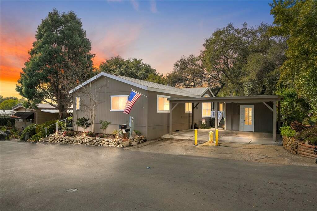 4747 Oak Crest Rd Road #49, Fallbrook, CA 92028
