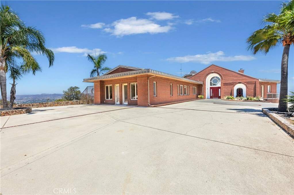 42600 Pradera Way, Temecula, CA 92590 | MLS# SW25245058 | Christie's ...