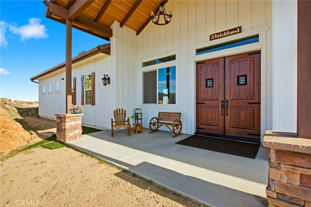 39472 Vista Del Bosque, Murrieta, CA 92562 | MLS# SW25262503 | Christie ...