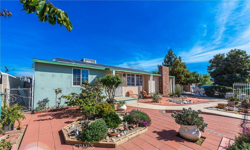 8512 Mammoth Avenue, Panorama City, CA 91402