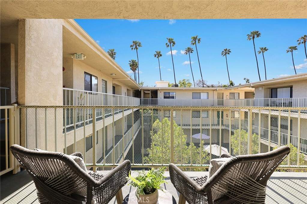 70 N Catalina Avenue #306, Pasadena, CA 91106