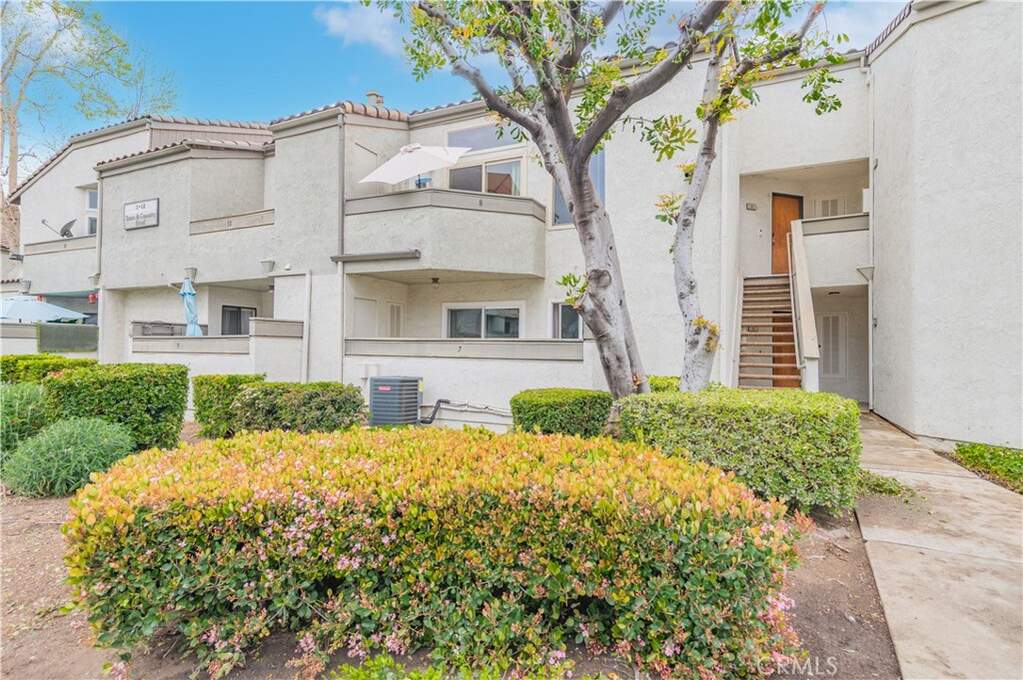 7 Town And Country Road, Phillips Ranch, CA 91766