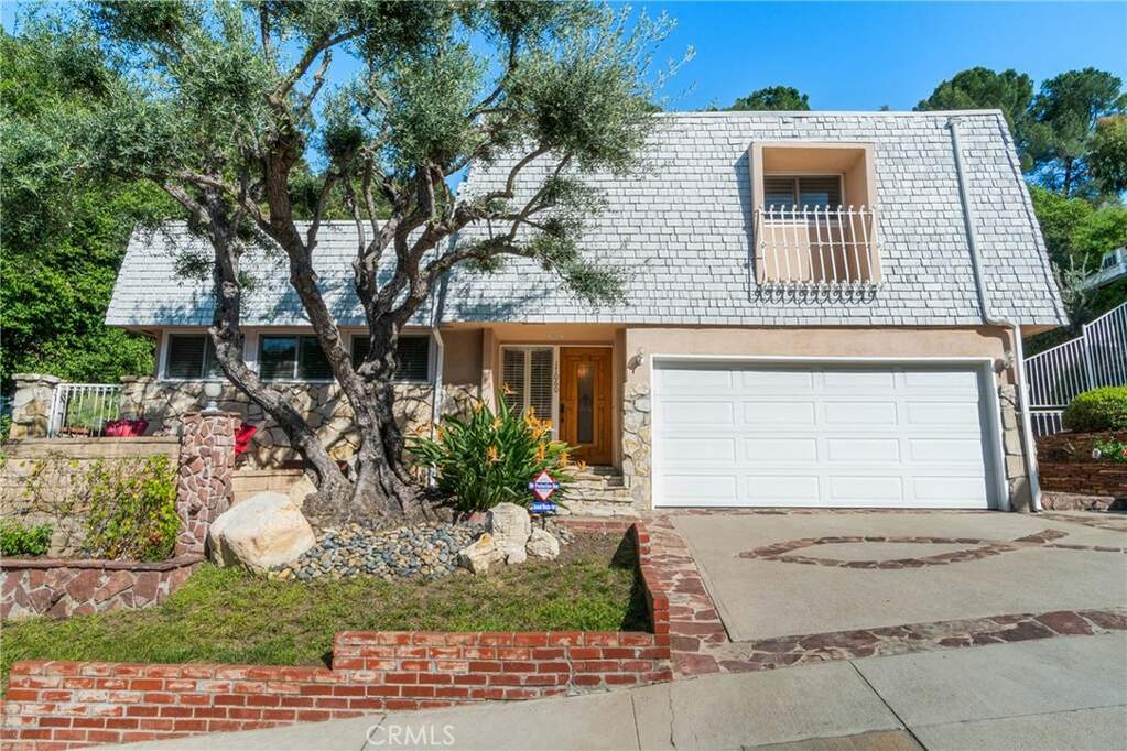 17060 Escalon Drive, Encino, CA 91436