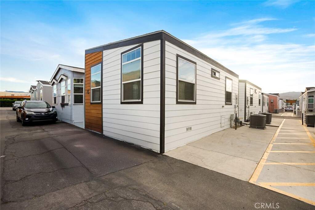 8250 Lankershim Blvd #29, North Hollywood, CA 91605