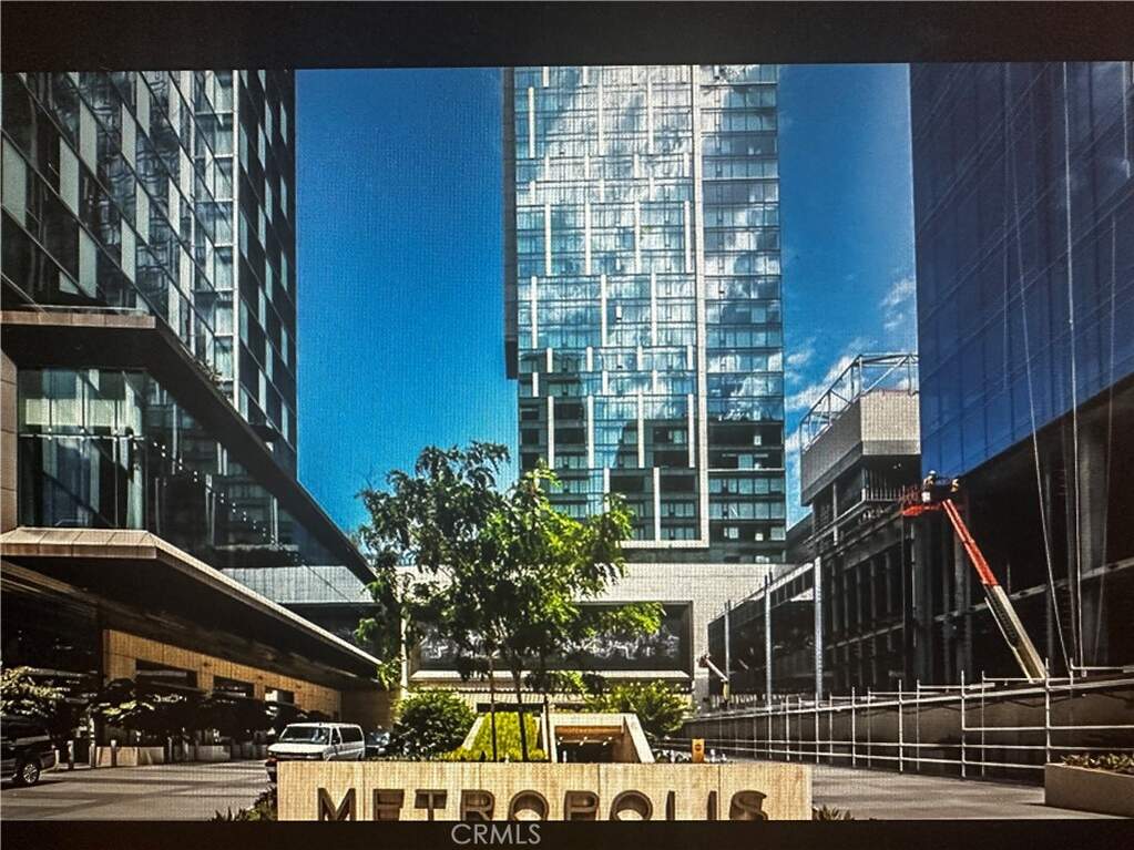 889 Francisco Street #2601, Los Angeles, CA 90017
