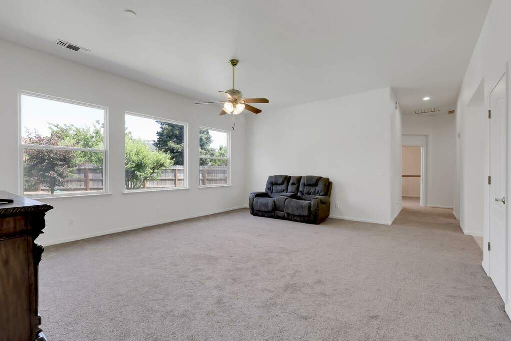 2120 Vista Ct, Yuba City, CA 95991 MLS 223041486 Christie's