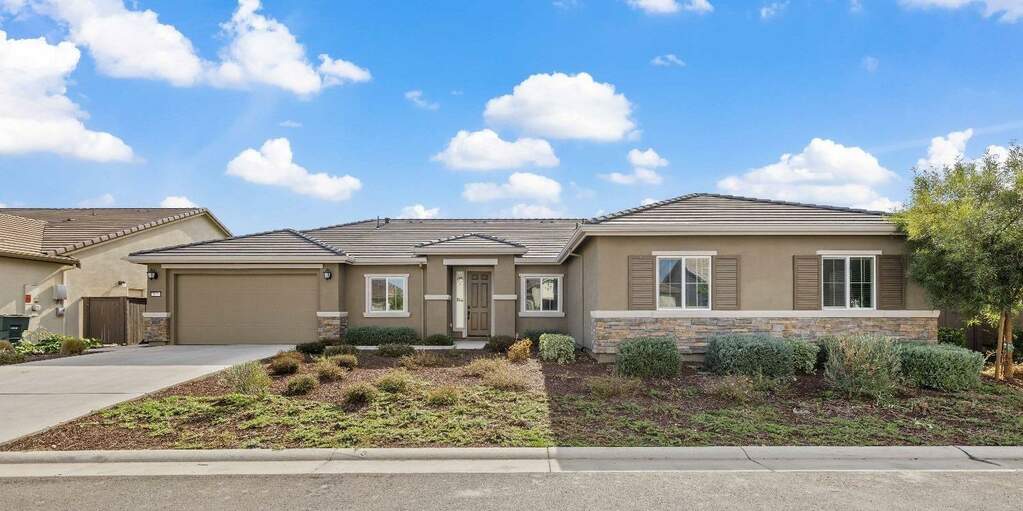 2076 Forbes Court, Plumas Lake, CA 95961