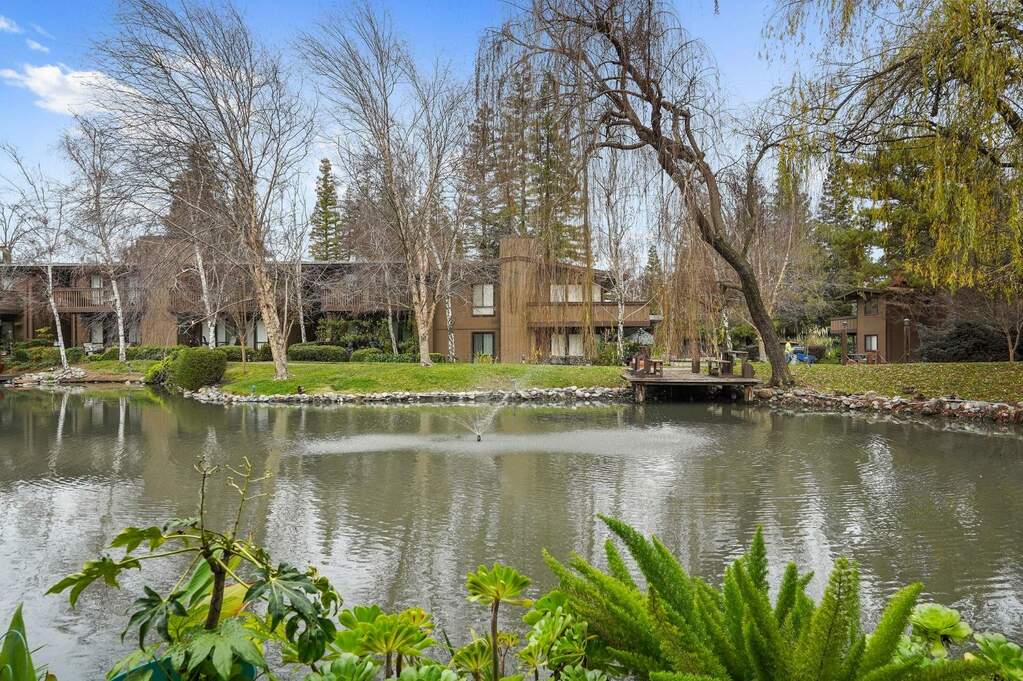 2496 Larkspur Lane 207, Sacramento, CA 95825 MLS 224007541