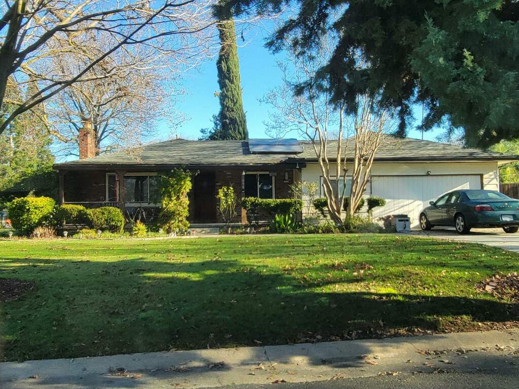 1090 San Ramon Way