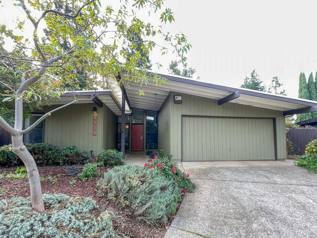 8775 Contemporary Court, Elk Grove, CA 95624