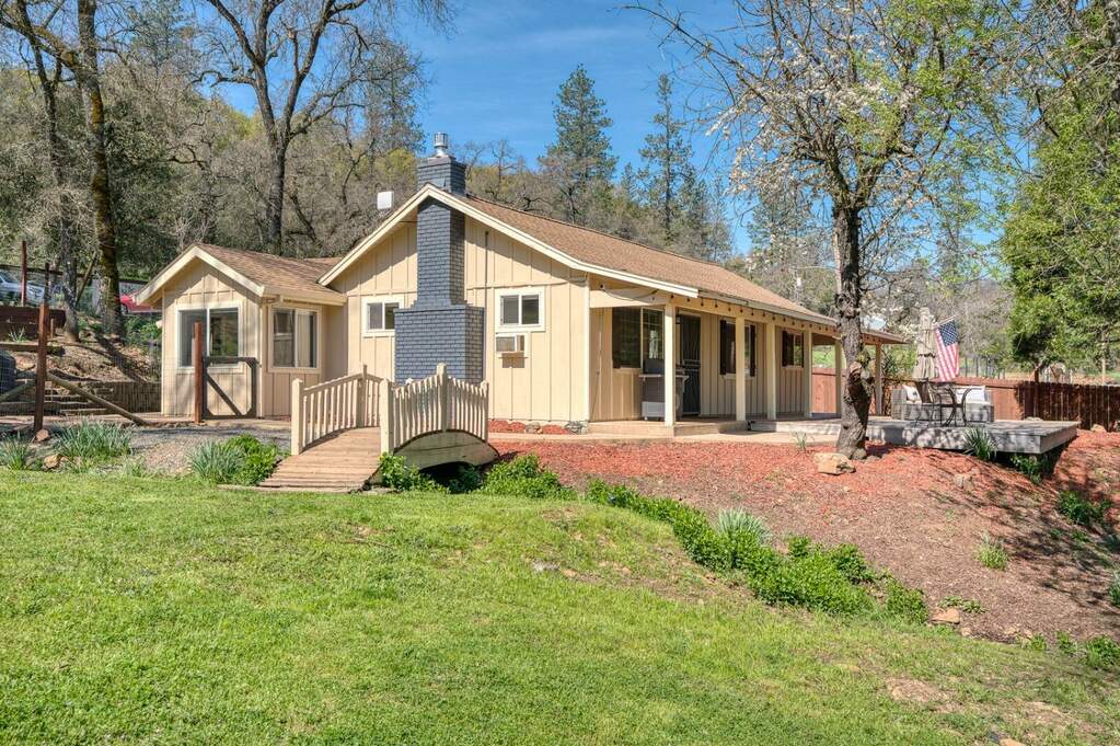 12043 Wolf Road, Grass Valley, CA 95949