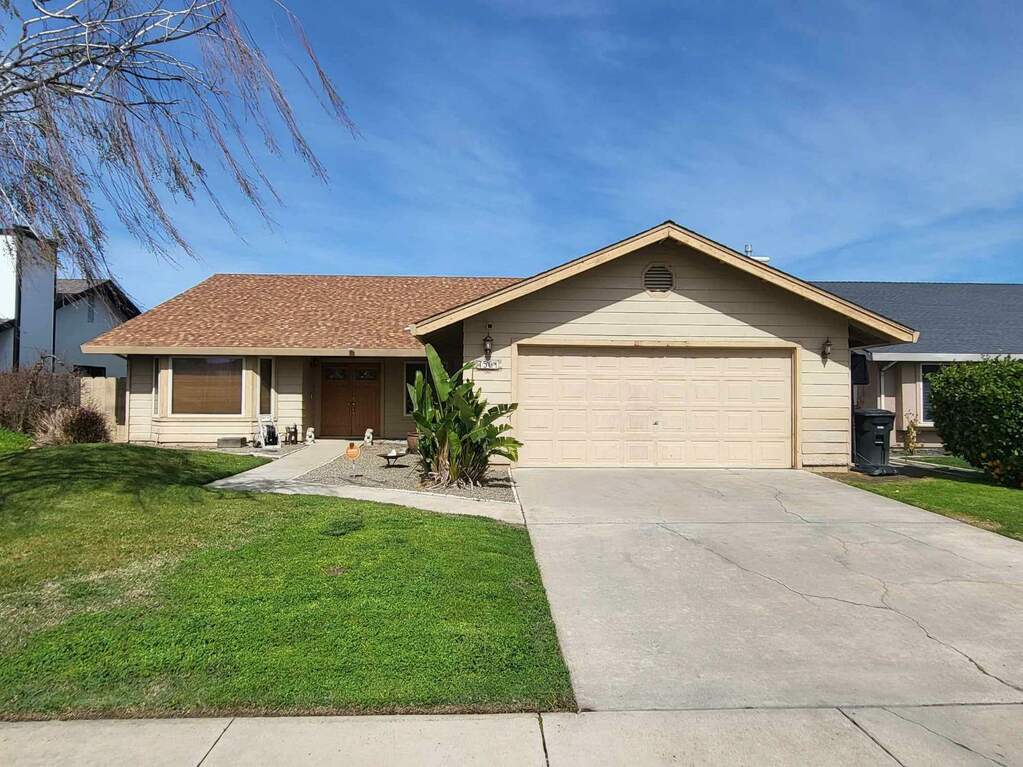 7501 Locust, Hughson, CA 95326