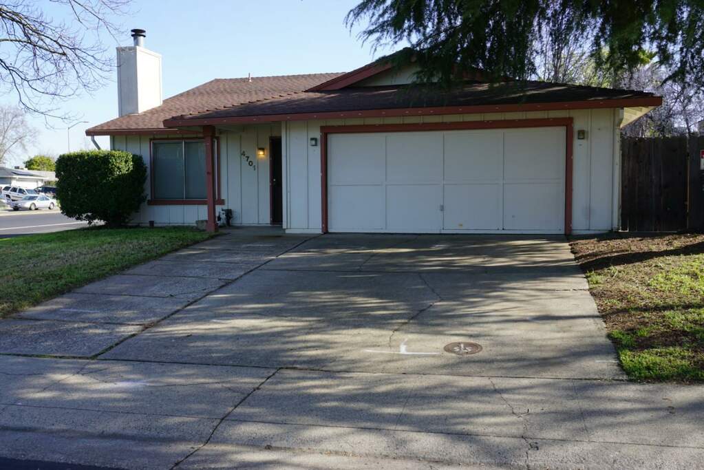 4701 Tanager Way, Sacramento, CA 95842