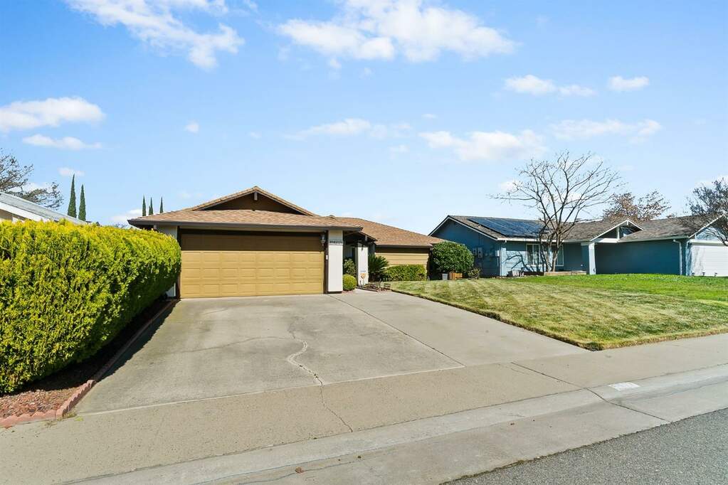9517 Helio Drive, Sacramento, CA 95827