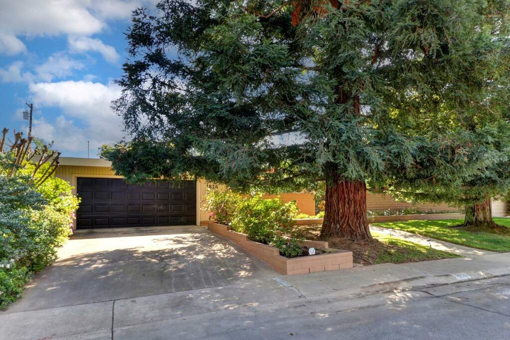 1826 Lambeth Way, Carmichael, CA 95608