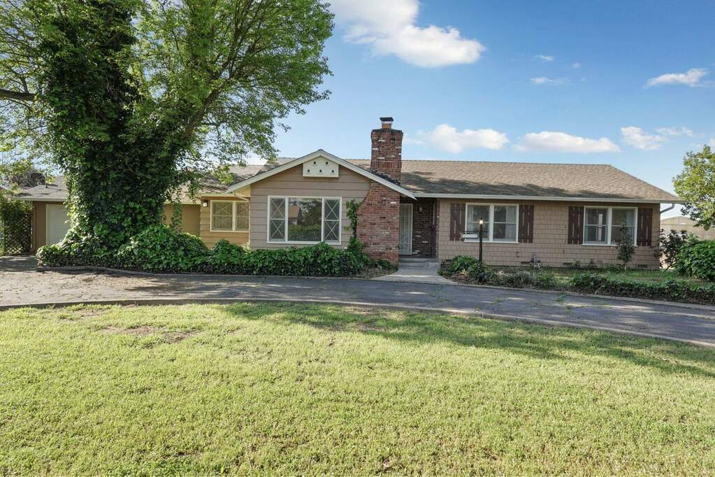 5580 E Harney Lane, Lodi, CA 95240