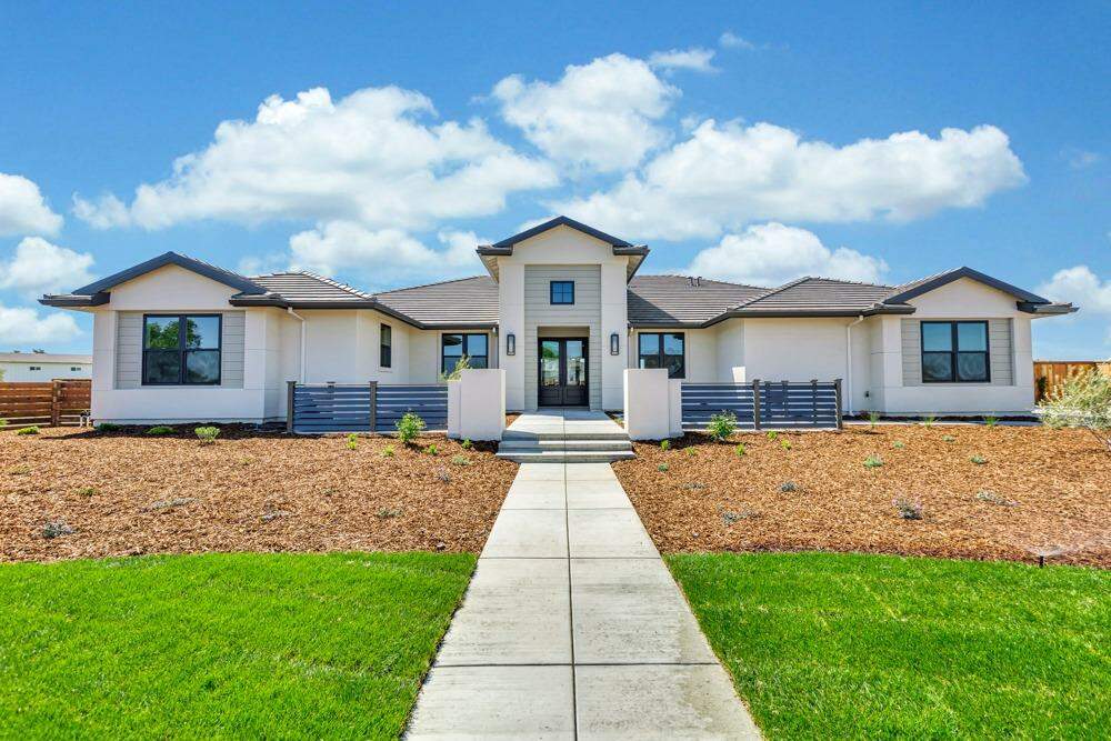 3020 Parella Court, West Sacramento, CA 95691