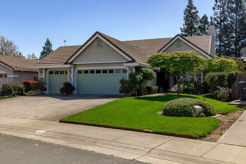 5220 Francesca Street, Elk Grove, CA 95758
