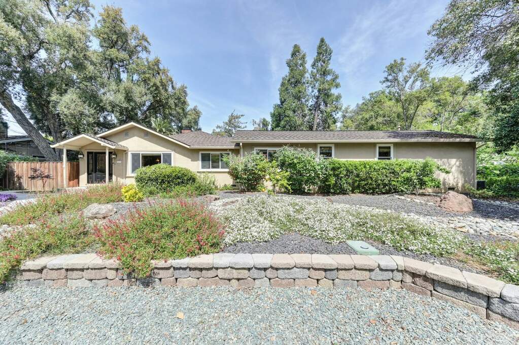 5553 Linda Lane, Carmichael, CA 95608