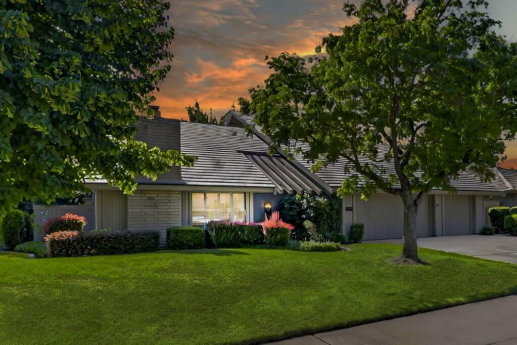 1889 Levi Strauss Court, Gold River, CA 95670