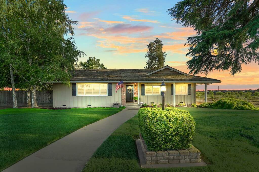 2506 Kiernan Avenue, Modesto, CA 95356