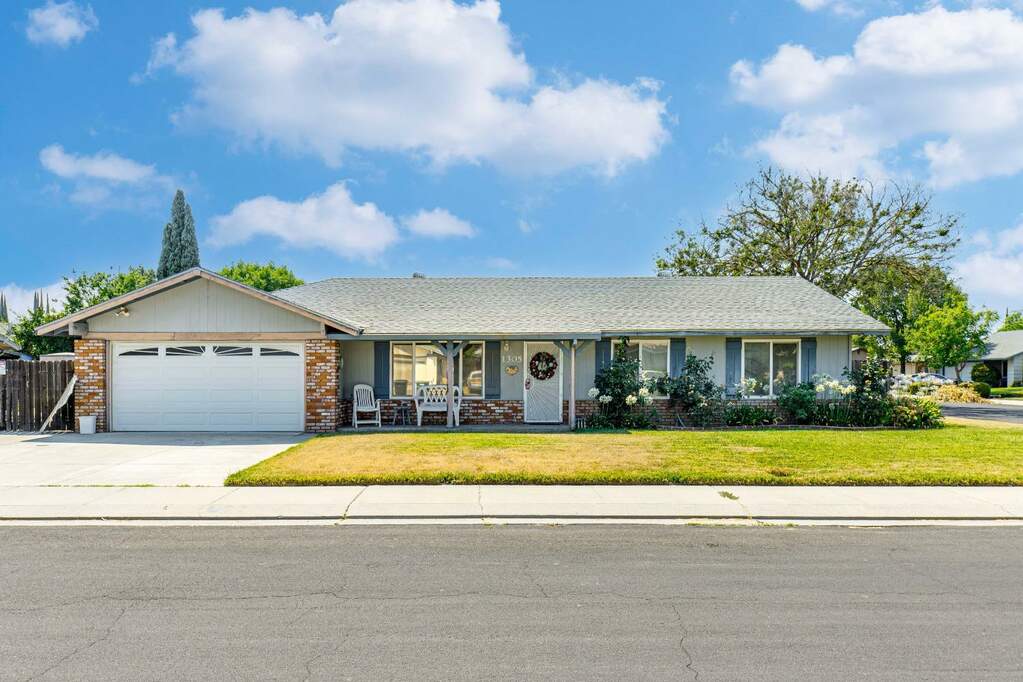 1305 Mica Way, Modesto, CA 95355