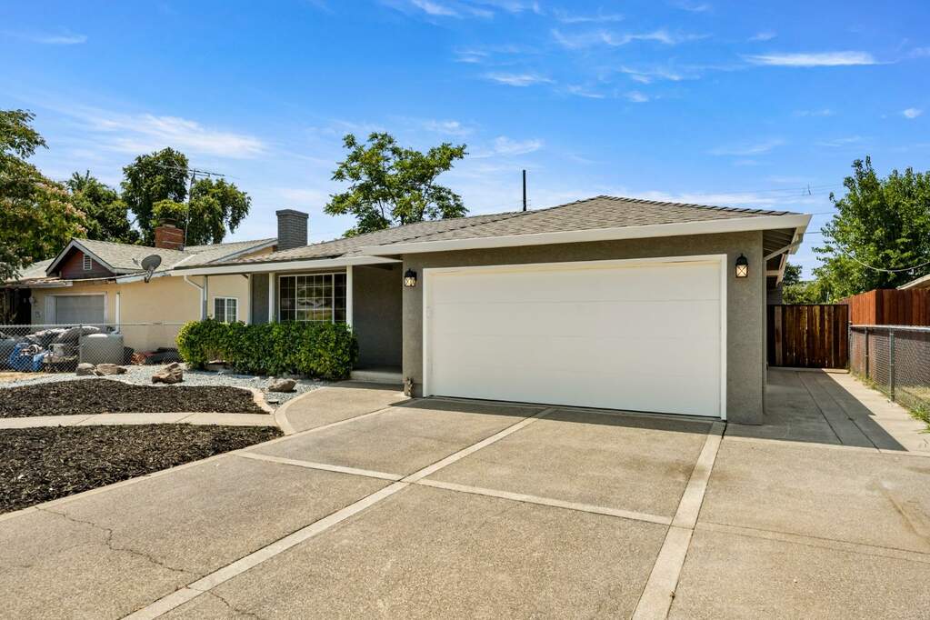 3321 Barcon Way, Sacramento, CA 95838