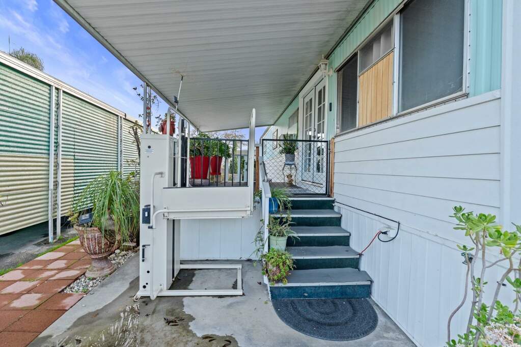 10780 N Highway 99 #50, Stockton, CA 95212