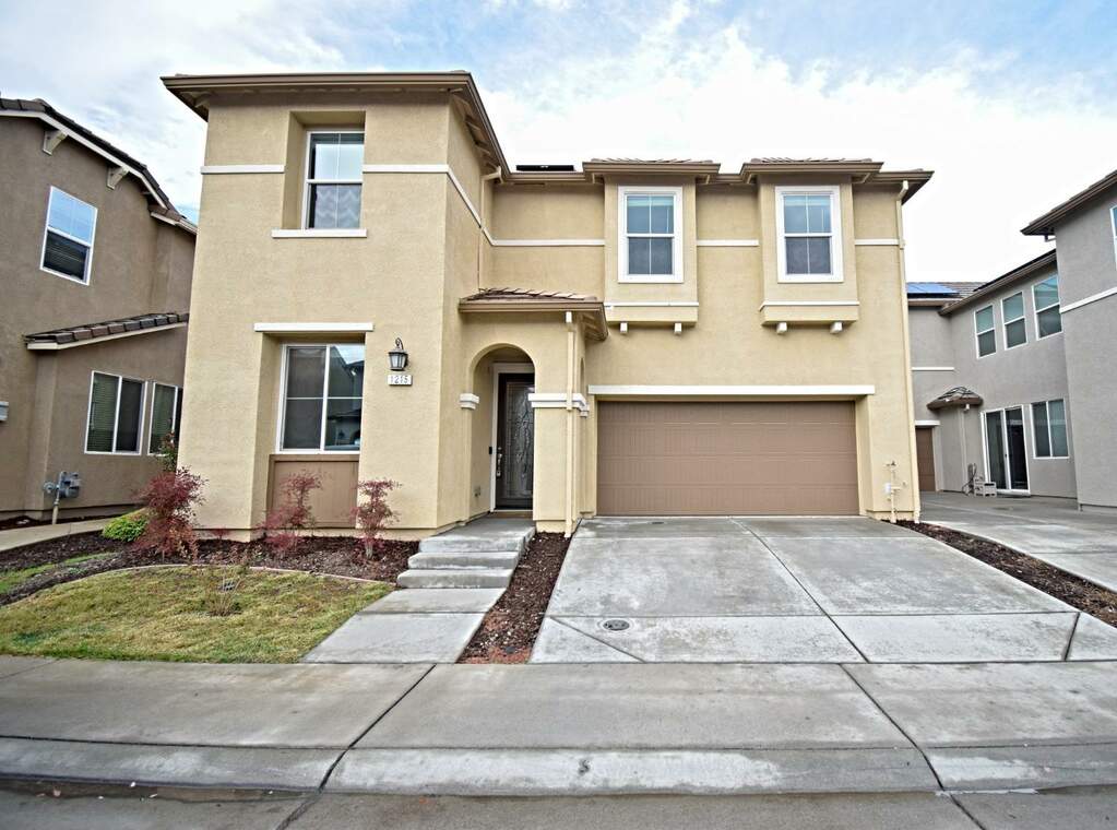 1215 Starflower Lane, Rocklin, CA 95765