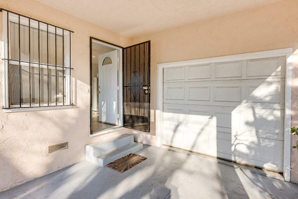 2371 E Lindsay, Stockton, CA 95205